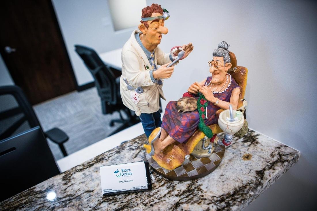 reception desk at modern dentistry of st. cloud | dentist st cloud fl